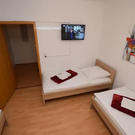 West Apartman